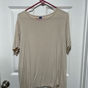 Old Navy Cream and Yellow Relaxed Ribbed Tee
